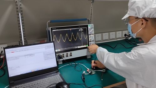 从校园到流水线 大学生团队研发“火眼”微芯片，革新电子材料制造